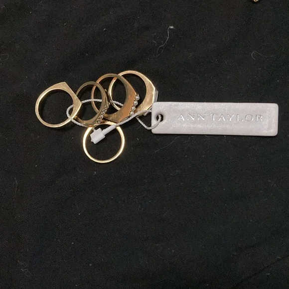New Ann Taylor Gold  Statement Ring set - Picture 2 of 2
